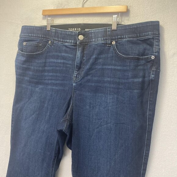 Torrid Bombshell Flare Jeans Womens 26S Dark Wash Super Soft Stretch High Rise - Picture 8 of 16